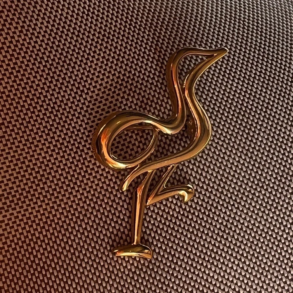 Vintage Signed Crown Trifari Gold Tone Bird Modernist Crane Figural Brooch - Picture 1 of 5